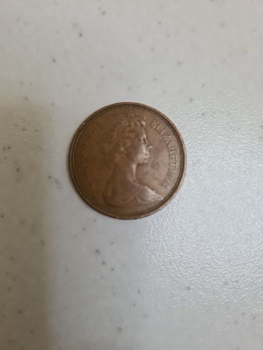 Moneda Elisabeta 2
