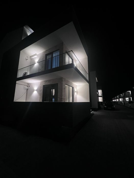 Inchiriez apartament