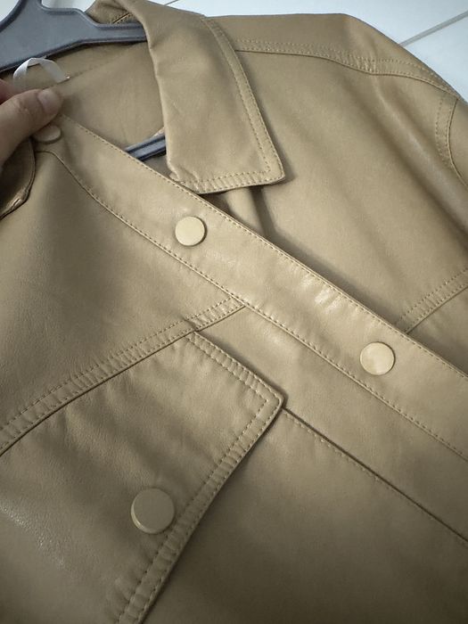 Женская кожаная куртка