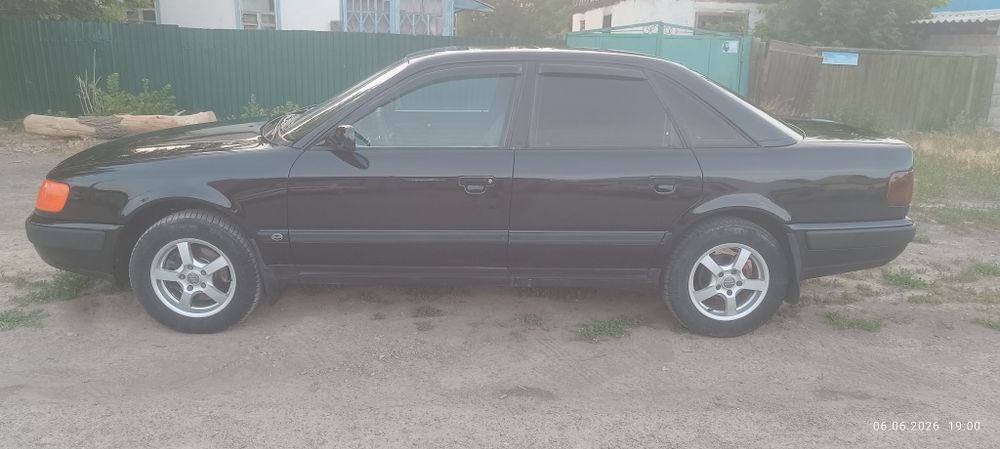 Продам Ауди 100 с4