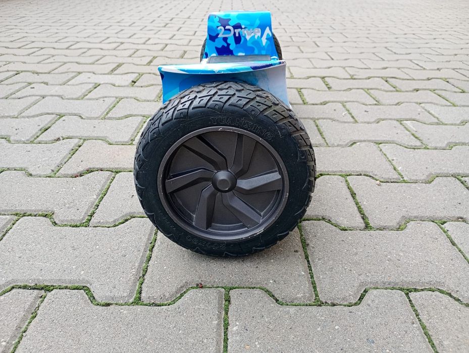 Hoverboard 700w stare foarte bună și husa de purtat.
