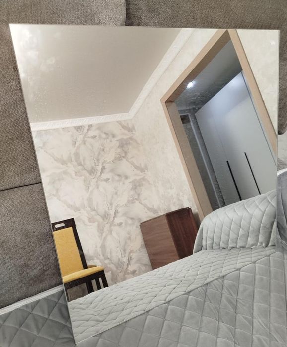 Продам зеркало. Новое . Размер 70* 70