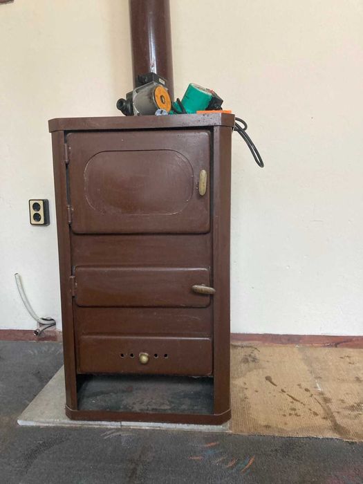 Камина на дърва с водна риза