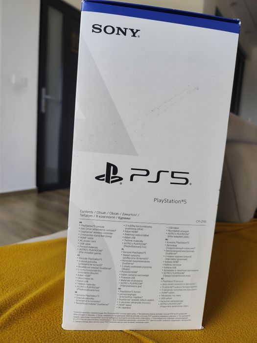 Play Station 5 de 1 TB, în garanție