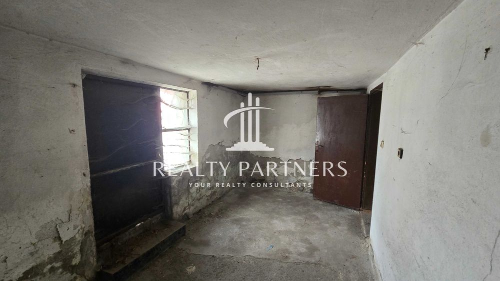 Продава се Къща в Перник, Изток - 240 кв.м за 400 €/кв.м - Снимка #11