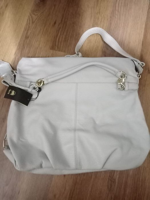 Продам сумку фирменную