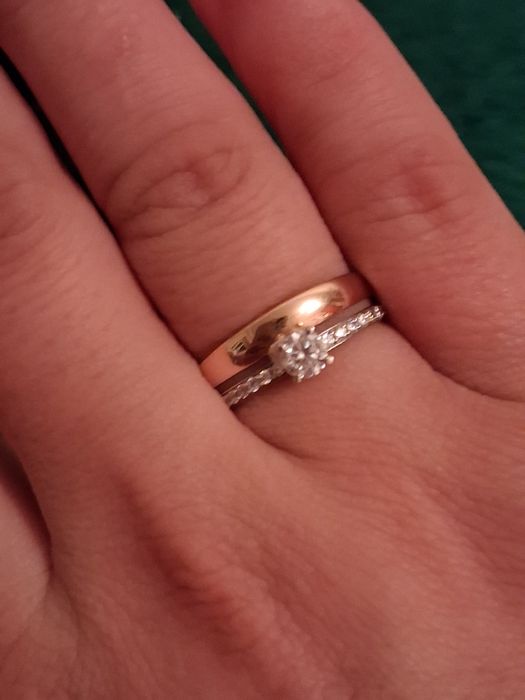 Золото кольцо новая.