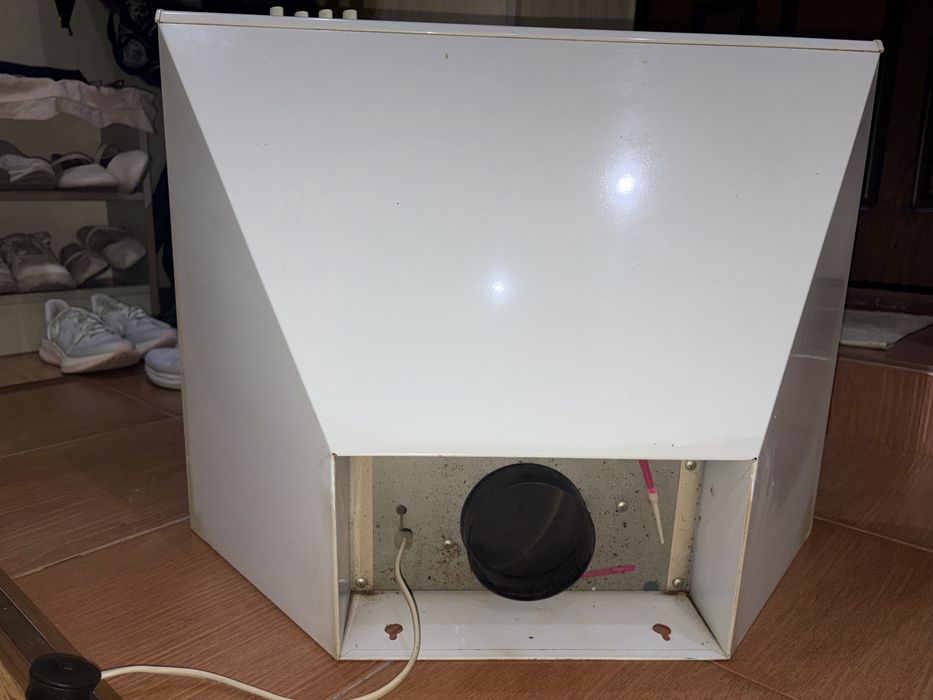 Продаётся вытяжка gefest .