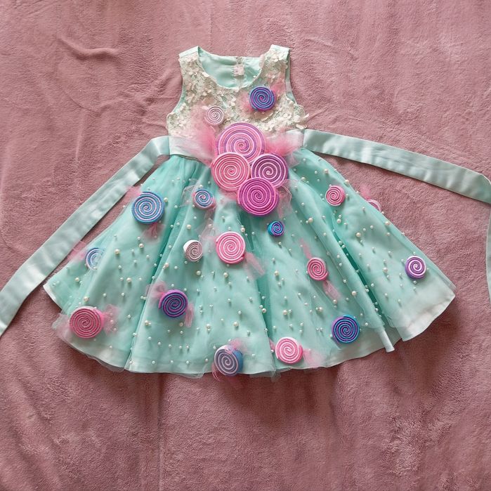 Нарядные платья 1-4года