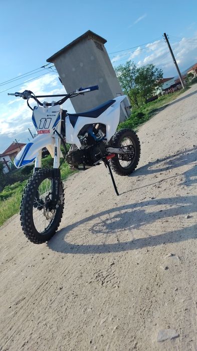 Продавам telstar 125