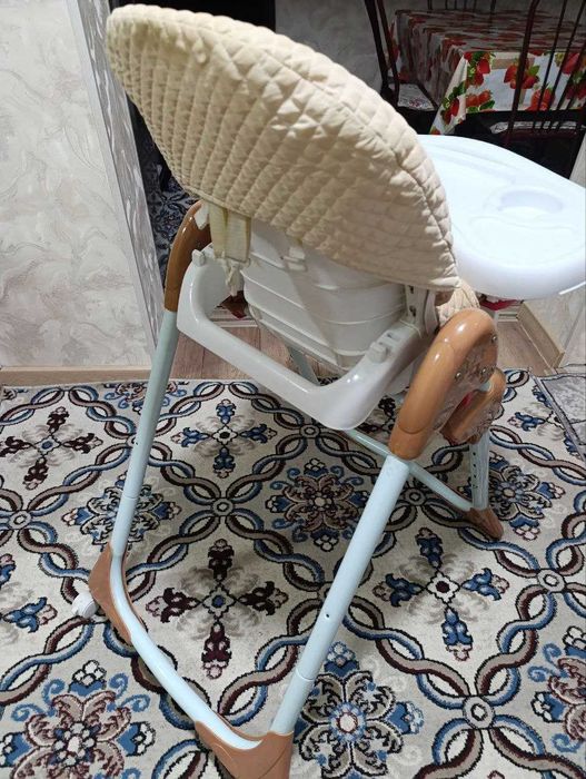 Стол для кормления