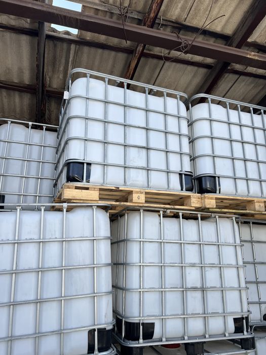 Продам бочки ,  1000л