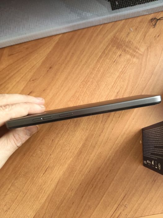 Продам новый телефон