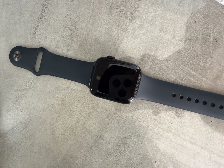 Apple watch series 7 , 45 mm