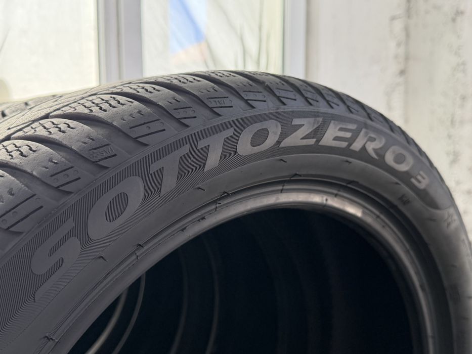 245/45/18 Pirelli 4Броя: 270€ 6.2мм