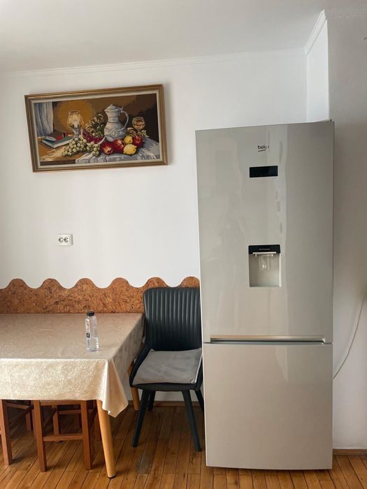Inchiriez apartament 3 camere
