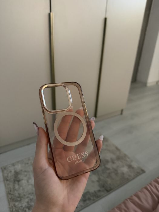Husa originala Guess pentru 14 pro