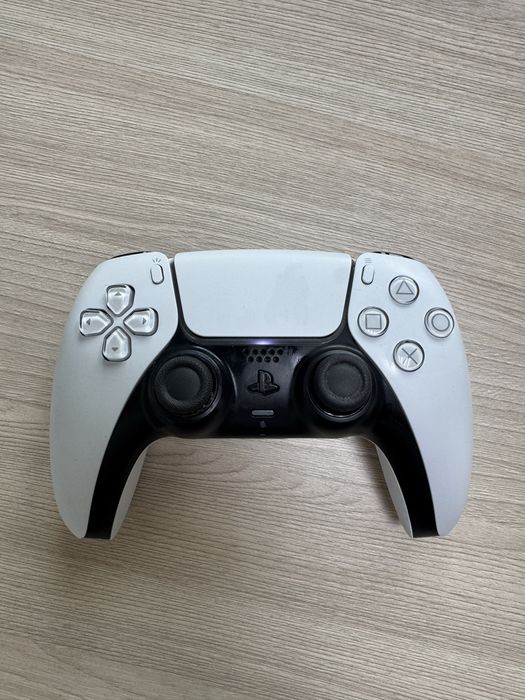 Продам PS 5 / ПС 5 с двумя джойстиками