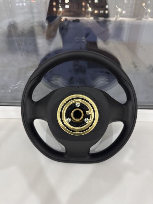 Продам руль новый