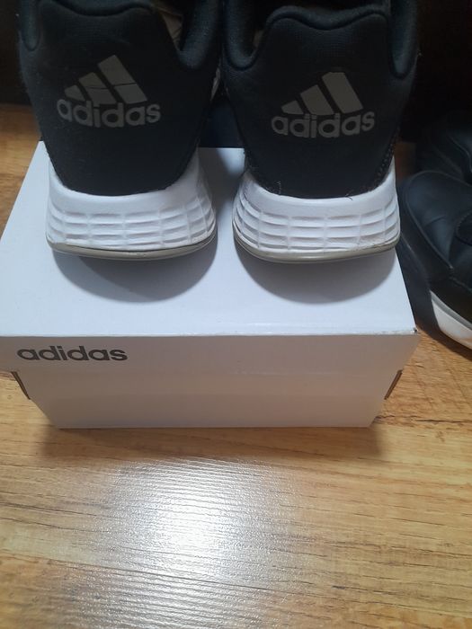 Маратонки и кецове момиче