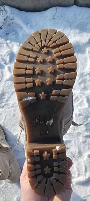 Ghete dama piele întoarsă naturală.