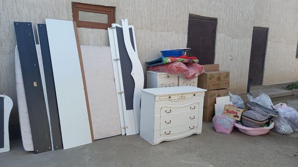 Шкаф, шезлонг, манеж