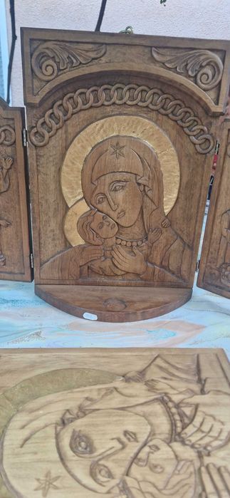 Картини от дърво дева мария