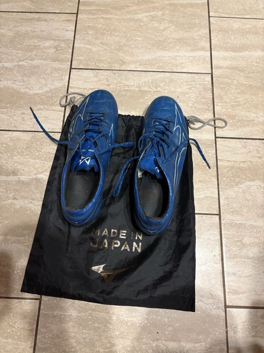 Продавам оригинални бутонки Mizuno Made in Japan с мешка