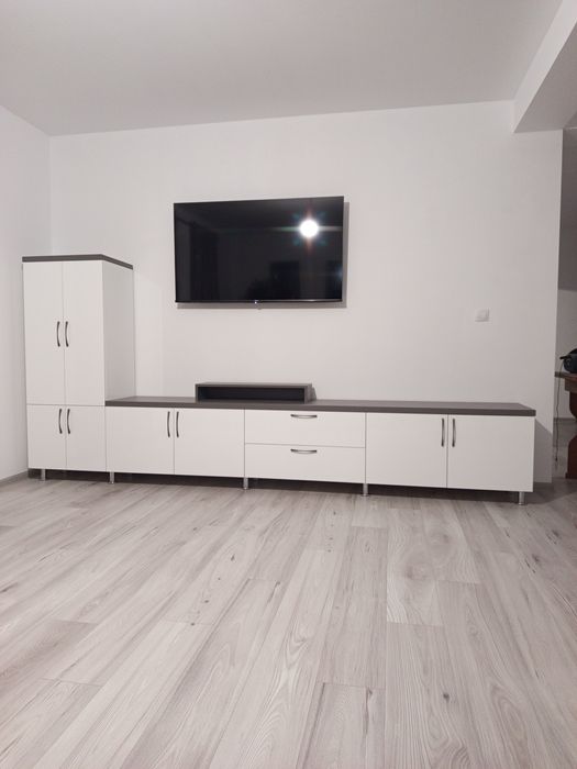 Montaj mobilă de serie