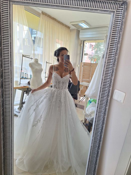 Булчинска рокля с воал