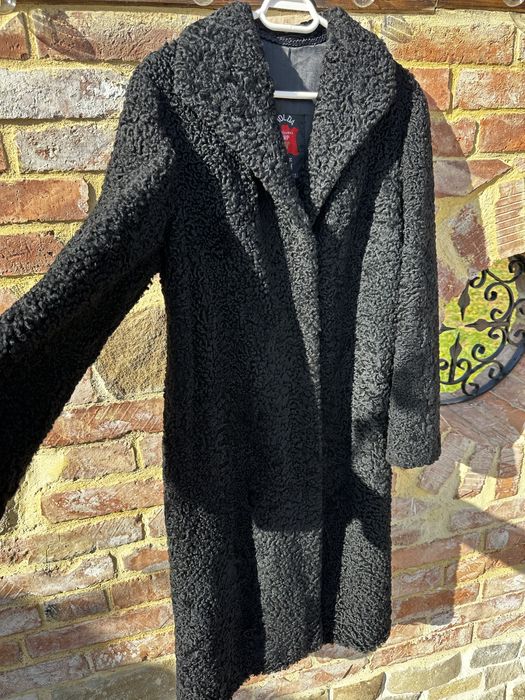 Blană naturală lungă de Astrahan ( miel)