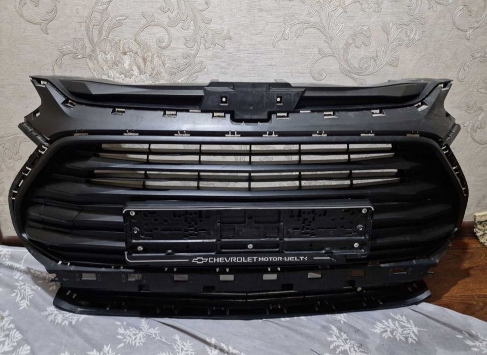 Tracker 2 oldi orqa oblisovka yangi redline, va primer niki bor ikta