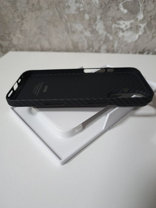 Продам чехол на iPhone 17