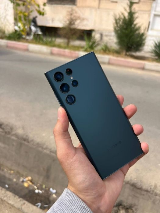 Продаю телефон Samsung S22 Ultra