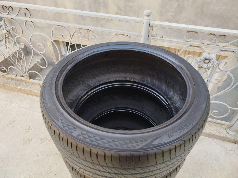 245 40 R19 Shina Kumho