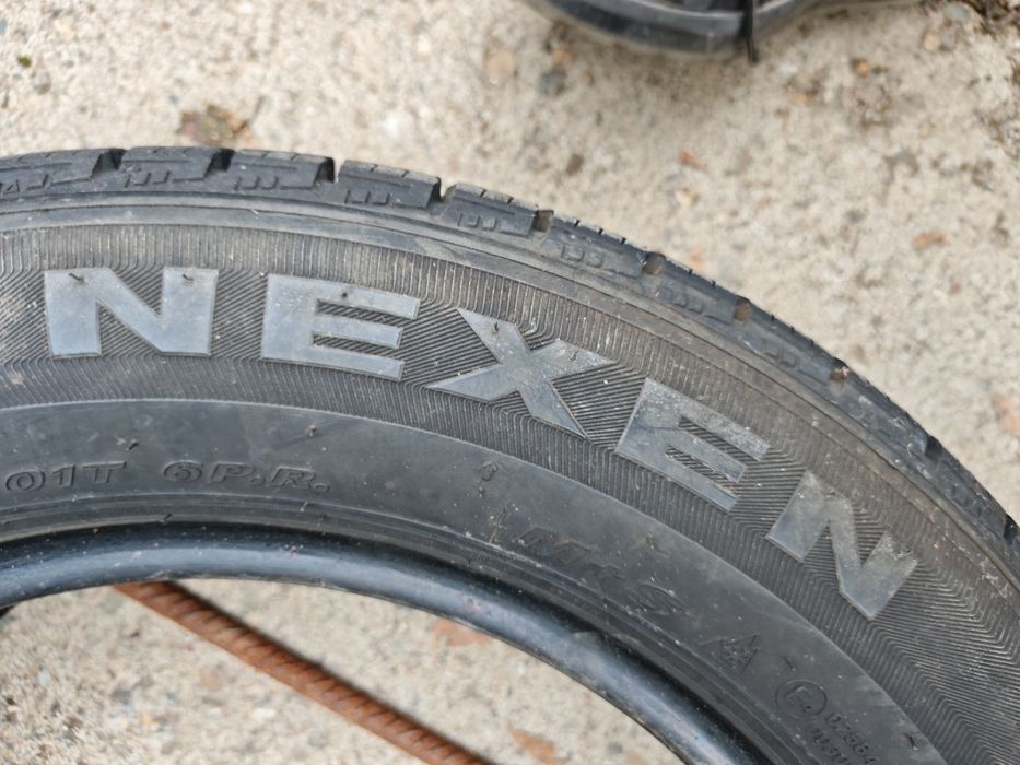 215/60/16C Nexen