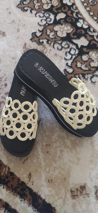 Домашние тапочки ручной работы