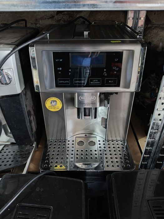 Aparate / mașini de cafea automate