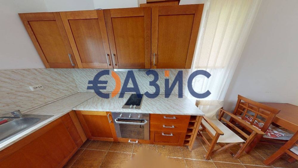 Продава се Тристаен апартамент в с. Кошарица, Област Бургас - 130 кв.м за 993 €/кв.м - Снимка #8