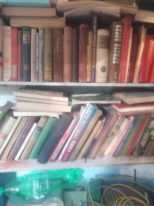 нови и антикварни книги на открито