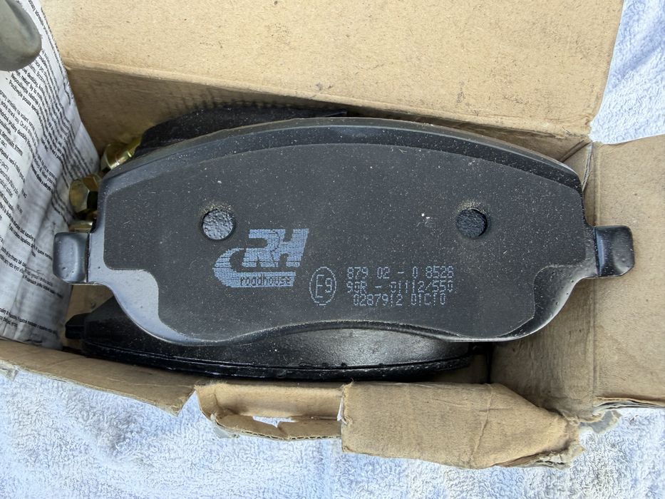 Нови предни накладки ROADHOUSE Citroen C8 Peugeot 807 Fiat Ulysse Lancia Phedra 2879.12