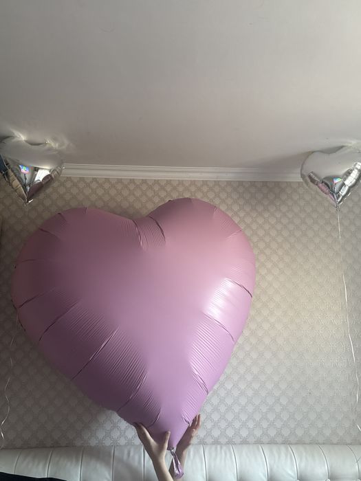 Огромный розовый шарик