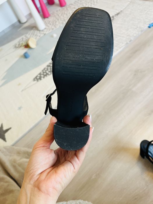 Sandale negre stradivarius