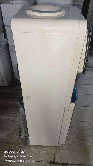 Куллер для воды  С фреоном с  холодинлик