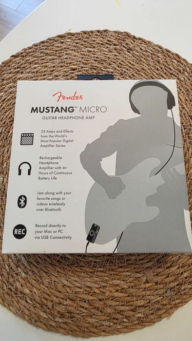 Fender mustang micro