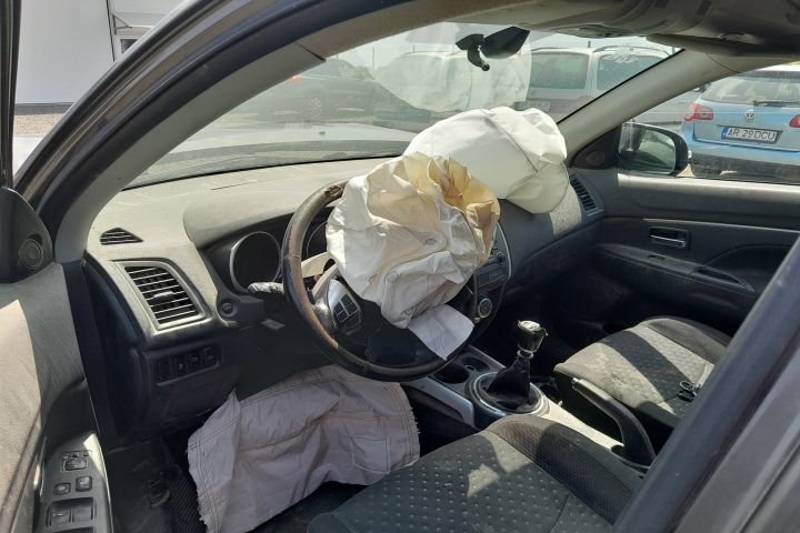 Lampa / Tripla stop stanga pe aripa Mitsubishi ASX prima generatie