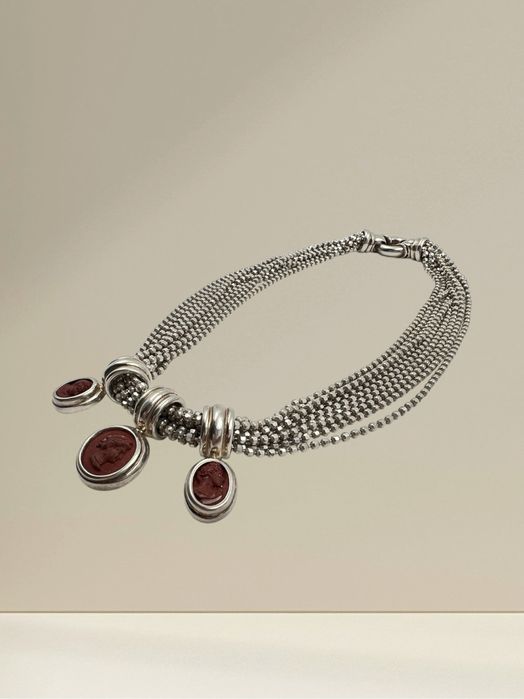 Сребърно колие с камея