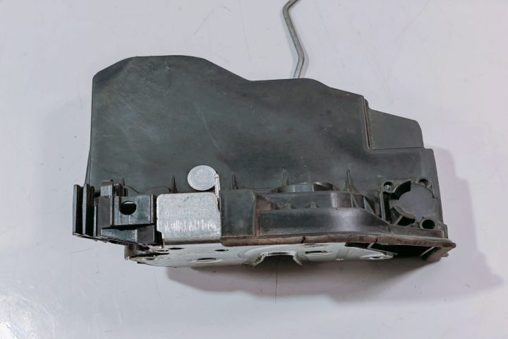 Broasca Usa  stanga spate  7202147 BMW Seria 3 F30