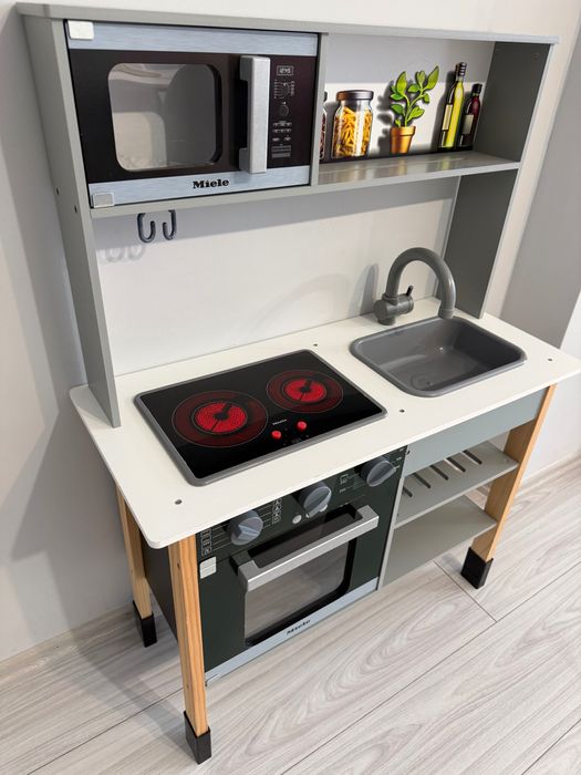 Детска дървена кухня