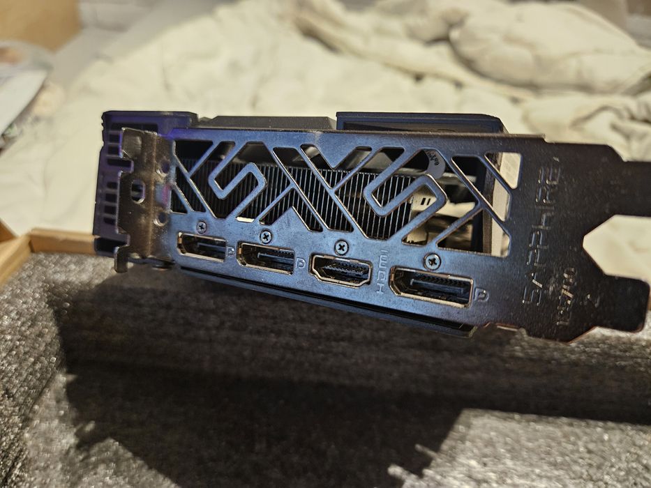 Placa video Sapphire Radeon RX 5700 PULSE 8GB GDDR6 256-bit